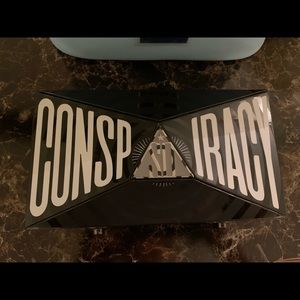 Jeffree Star Conspiracy Palette
